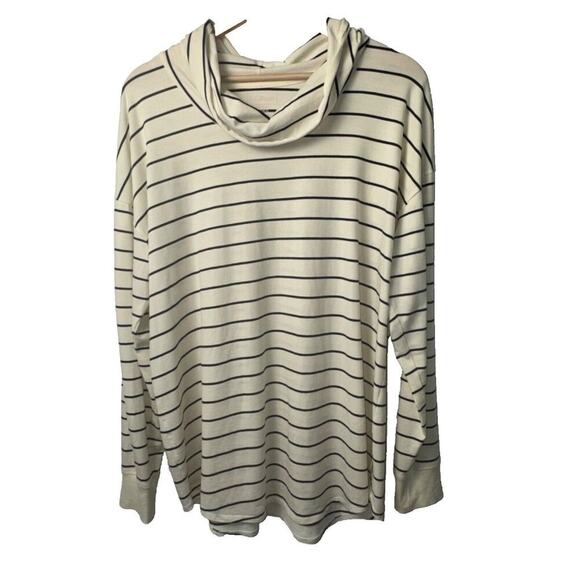 L.L. Bean Women’s Large Ivory Blue Striped Lightweight Long Sleeve Top - Picture 1 of 5